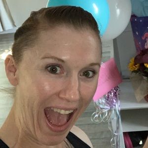 Meet your Posher, Davina